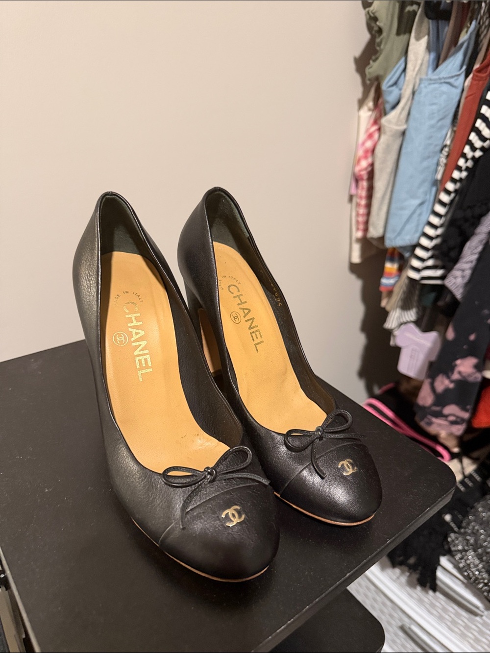 CHANEL Black Leather Bow CC Logo Round-Toe Heels